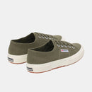 Superga Women's 2750 Cotu Classic Green Sherwood-F Avorio